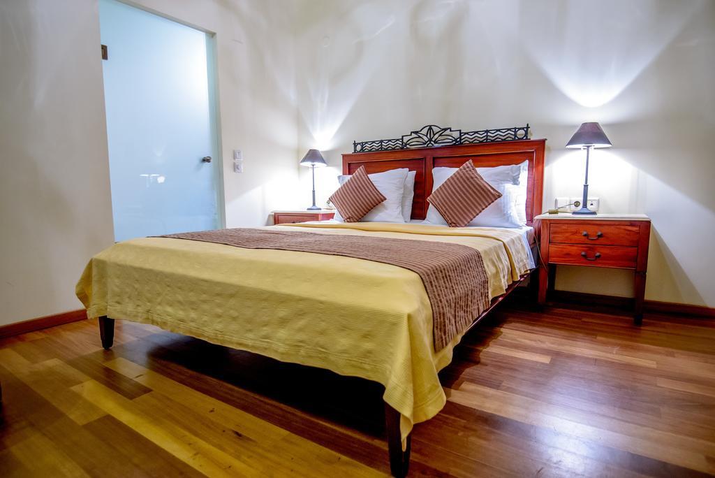Leo Hotel Rethimnon Buitenkant foto